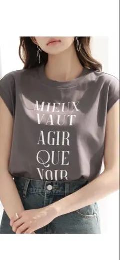 セゾンドパビヨン　ロゴTシャツのサムネイル