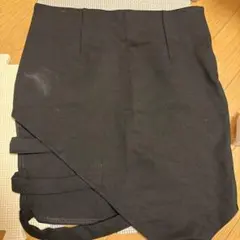 アシンメトリー黒タイトスカート