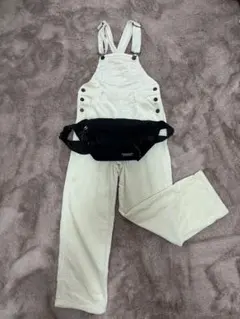 GU ホワイトオーバーオール Sサイズ ウエストポーチ付き
