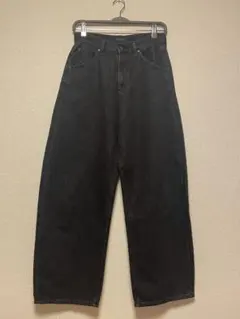 UNIQLOユニクロ　バギーカーブジーンズ　24