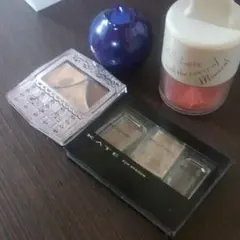 キャンメイク　ケイト　アイシャドウ