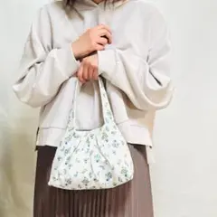 小花柄ギャザートート　キルト芯入り　内ポケット付き　もこふわミニバッグ