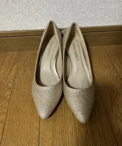 LIBERTYDOLL ゴールドラメ パンプス