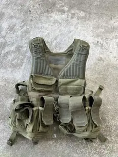 アメリカ海兵隊放出品BLACKHAWK! チェストリグ タンカラー 装備中古