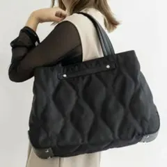 土日限定値下げ　ヴィータフェリーチェ キルティング ナイロン トートバッグ