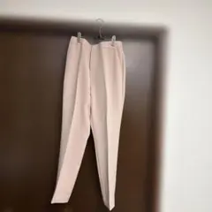 新品未使用 ピンク テーパードパンツ