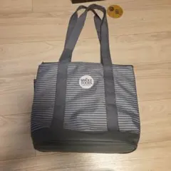 ホールフーズマーケット　保冷バッグ