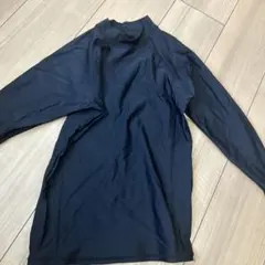 黒の長袖ラッシュガード UVカット