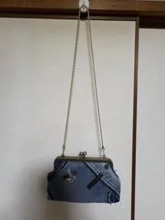 Item thumbnail for item 1214f58c-4a28-4a49-b8ff-82711ce1aee0