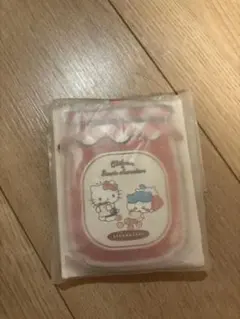 ちいかわサンリオキャラクターズコラボ はちわれ×ハローキティ パスケース