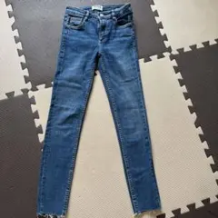 ZARA スキニー　デニム 32サイズ　22