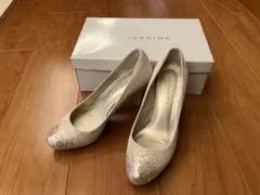 【美品】ANTEPRIMAベージュゴールド スパンコールパンプス 23.0cm