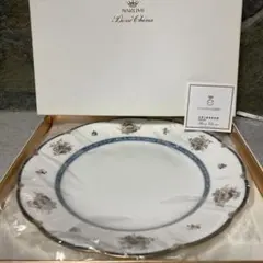NARUMI Bone China 大皿 プレート 箱付き 直径約27.4cmのサムネイル