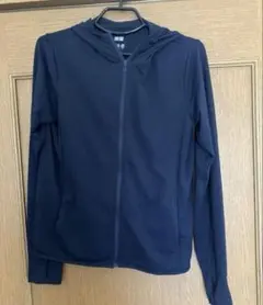 ユニクロ エアリズム UVカット パーカー ネイビー　M 美品 レディース