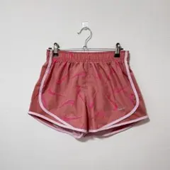 Nike ピンク ロゴプリント ショートパンツ