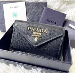 PRADA ブラック 三つ折り財布