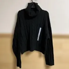 GU パフィータッチクロップドタートルネックセーター