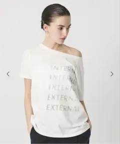 ATTISESSION ビック オフショルダー Tシャツのサムネイル