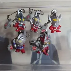 ウルトラマンフィギュア 5体セット キーホルダー付き入浴剤