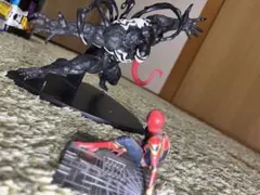 ヴェノム　小さなスパイダーマン　フィギュアのサムネイル