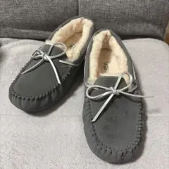 新品未使用 UGG モカシン グレー 24cm - メルカリ