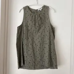 UNIQLO コットンレースノースリーブトップス オリーブグリーン　カーキ