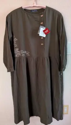 drug store's刺しゅう入りワンピース