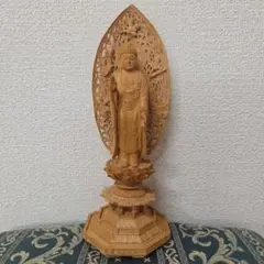 美品 】 クリシュナ像／サンダルウッド／白檀透かし木彫／高さ26cm