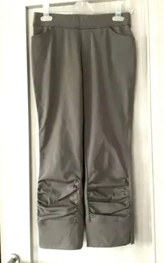 膝下ギャザーデザイン ストレッチパンツ