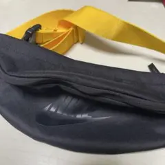 Nike ボディバッグ 黒/黄色