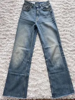 ZARA フリンジ裾 ブルーストレートデニム