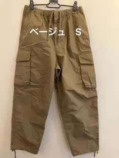 ユニクロU ワイドフィットパラシュートカーゴパンツ ベージュ S 460268