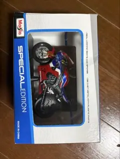 Maisto 1/18 Honda オートバイ ミニカーのサムネイル