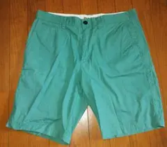 OLD NAVY スリムフィット ショートパンツ グリーン 32インチのサムネイル