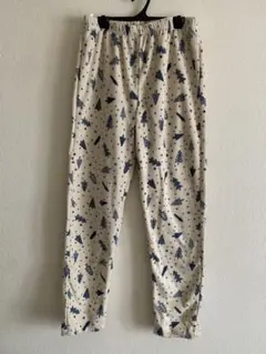 ❤︎雪の結晶と木の柄が特徴のスウェットパンツです❤︎限界価格です。