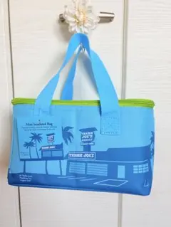 【新品未使用】トレーダージョーズ　ミニ保冷バッグ　ブルー