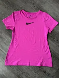 Nike Dri-FIT ピンク Tシャツ
