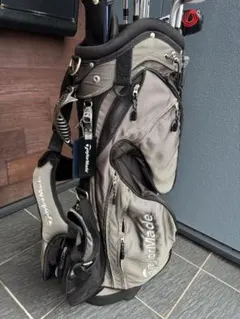 TaylorMade スタンド式キャディバッグのサムネイル