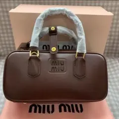 レザーショルダーバッグ