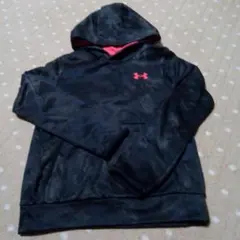 Under Armour 黒赤フード付きパーカー YSM