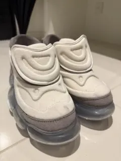 グラウンズ grounds JEWELRY PUFF TRAINER WHITE - メルカリ