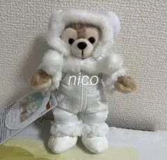 ディズニー　ホワイトウィンタータイムワンダーズ　ダッフィーぬいぐるみバッジ