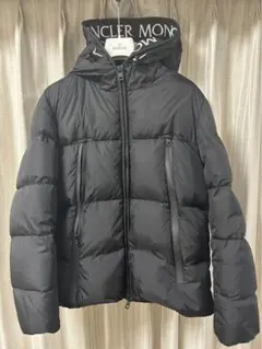 MONCLER ダウンジャケットMONTCLA GIUBBOTTO C0300