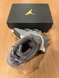 ナイキ NIKE ジョーダン4 RETRO BQ7670-007