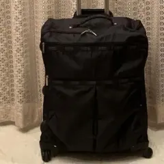 美品レスポートサック　キャリーバック黒　LeSportsac キャリーケースのサムネイル