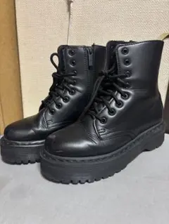 ドクターマーチン　Dr.Martens 8ホールブーツ　厚底