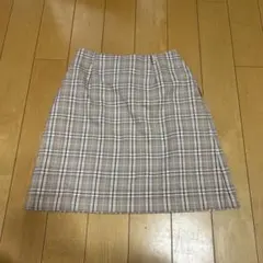 新品未使用 レディース チェック柄 ストレートスカート 美品 ラテ系