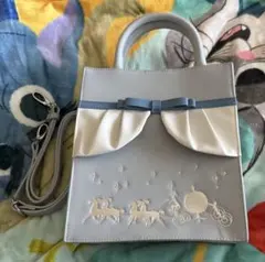 loungefly & Disney シンデレラ 城 コラボ ハンドバッグ - メルカリ