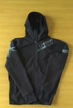 Under Armour フード付きアウター