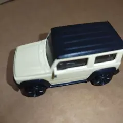マジョレット スズキ ジムニー クリーム色のサムネイル